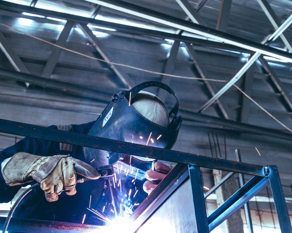 Fabricación metalmecánica y soldadura industrial, imagen ilustrativa